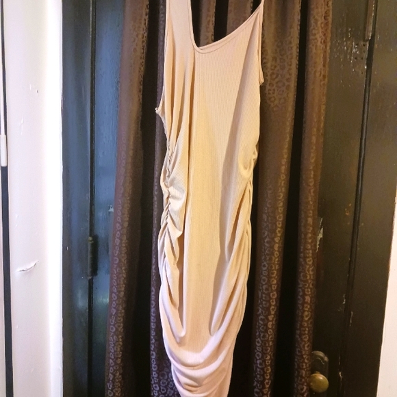 Rouge! Dresses & Skirts - Dress